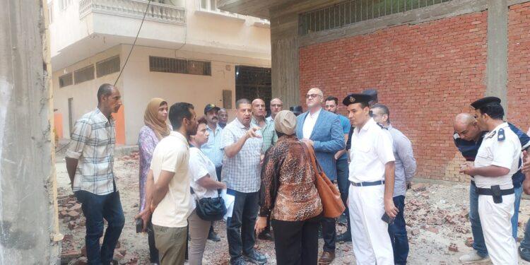 محافظ القليوبية يقود حملة مكبرة لاستكمال أعمال إزالة مبانٍ مخالفة بمركز الخانكة ضمن الموجة 27