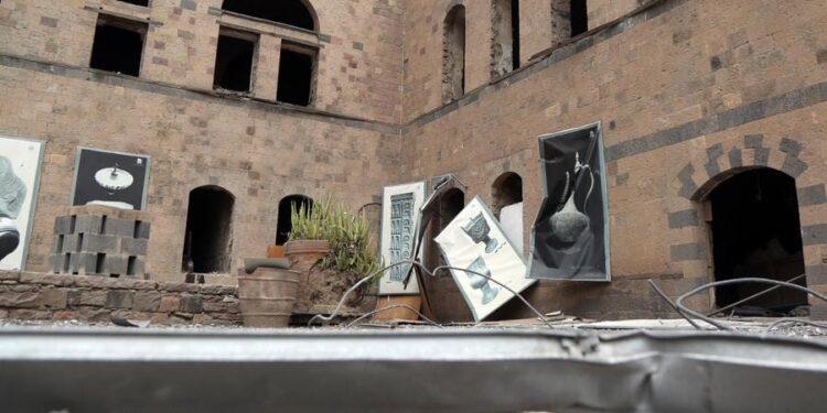 شينخوا : الغارات الإسرائيلية تستهدف ذاكرة اليمن المحفورة في جدران المتحف الوطني