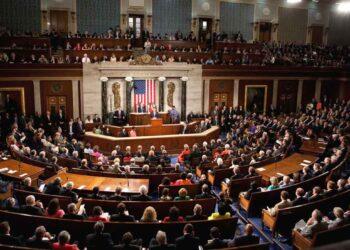 الضغوط المحلية تتزايد على ترامب في الولايات المتحدة بشأن القضية الفنزويلية.