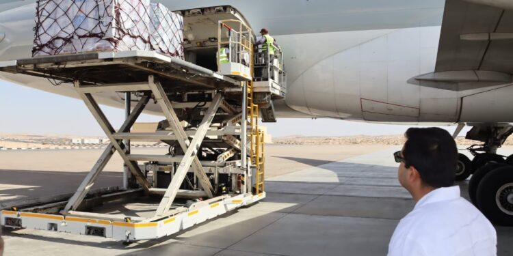وصول الشحنة الرابعة من المساعدات الإنسانية الباكستانية لغزة ضمن الدفعة الحالية إلى مطار العريش الدولي