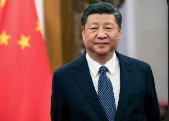 شي يصل إلى أورومتشي لحضور الاحتفال بالذكرى الـ70 لتأسيس منطقة شينجيانغ الويغورية ذاتية الحكم