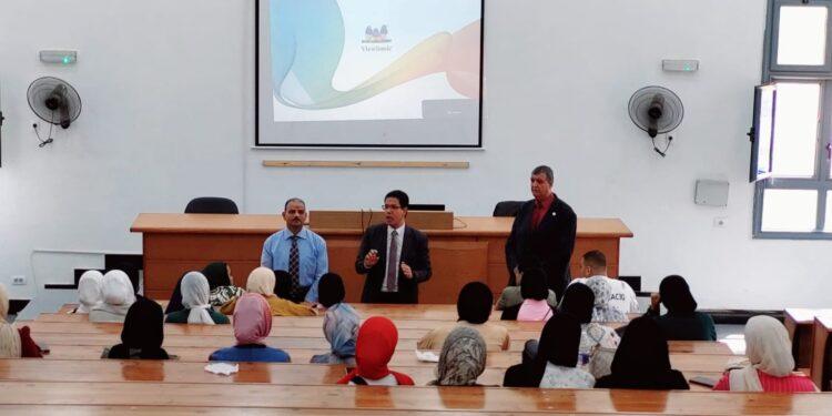 خلال تفقده سير العملية التعليمية بالعبور:رئيس جامعة بنها للطلاب : أنتم الاستثمار الحقيقي في بناء الوطن