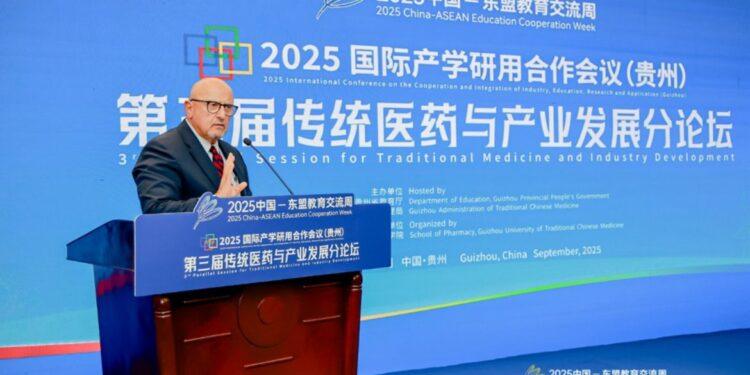 جمعية الصداقة المصرية الصينية تشارك في المؤتمر السابع المنعقد بمقاطعة جوينزو حول الابتكار والتطوير للطب التقليدي في الصين ودول أسيان،