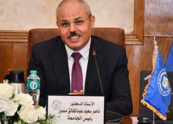 رئيس جامعة قناة السويس يهنئ كلية الهندسة بحصول برنامجي العمارة والقوى والآلات الكهربية على الاعتماد المشروط من الهيئة القومية لضمان الجودة