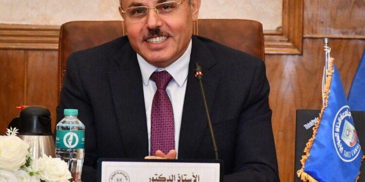 رئيس جامعة قناة السويس يهنئ كلية الهندسة بحصول برنامجي العمارة والقوى والآلات الكهربية على الاعتماد المشروط من الهيئة القومية لضمان الجودة