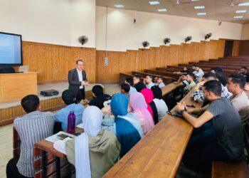 رئيس جامعة الدلتا التكنولوجية يتابع انتظام سير العملية التعليمية بالتزامن مع بداية العام الدراسي الجديد