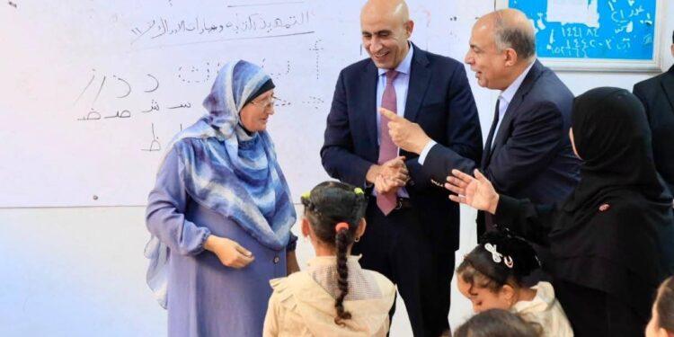 وزير التربية والتعليم يرافقه محافظ المنيا ووكيل وزارة التربية والتعليم فى جولة تفقدية بمدارس أبو قرقاص(صور)