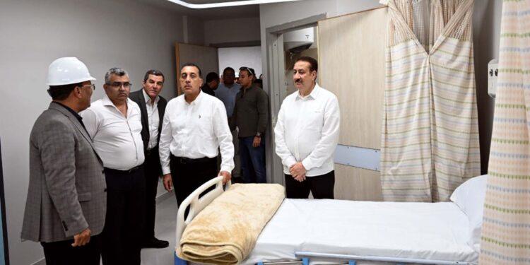 رئيس الوزراء يتفقد الأعمال الإنشائية لمشروع مستشفى أشمون المركزى الجديد