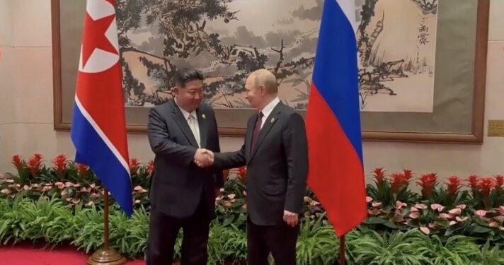 بوتين يلتقي كيم في بكين: روسيا لن تنسى أبدا مشاركة بلادكم في مكافحة النازية( فيديو )