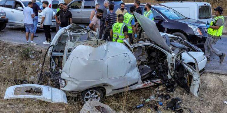 مقتل شخص وإصابة 7.. رئيس لبنان يندد بغارات إسرائيلية ليلية