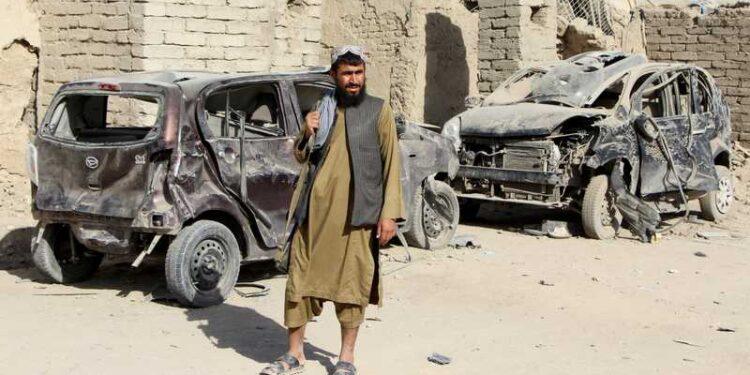 بعد فشل محادثات السلام.. باكستان تهدد بـ”محو طالبان”