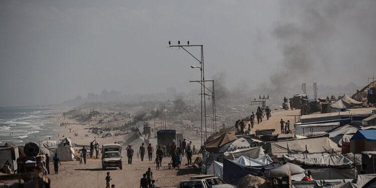 مراسل RT: مجزرة بحق النساء والأطفال في منطقة الميناء غربي مدينة غزة