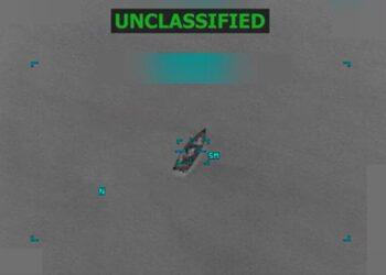 ترامب: القوات الأمريكية استهدفت قاربا كان ينقل مخدرات بالقرب من سواحل فنزويلا