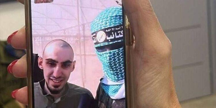 تقرير عبري: الرهائن اتصلوا بعائلاتهم عبر شرائح هاتف إسرائيلية خصصت للتجسس