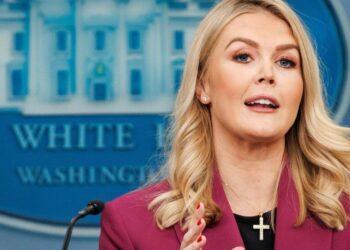 “أمك”.. رد صادم من المتحدثة باسم البيت الأبيض بشأن اختيار مكان لقاء بوتين وترامب المرتقب!