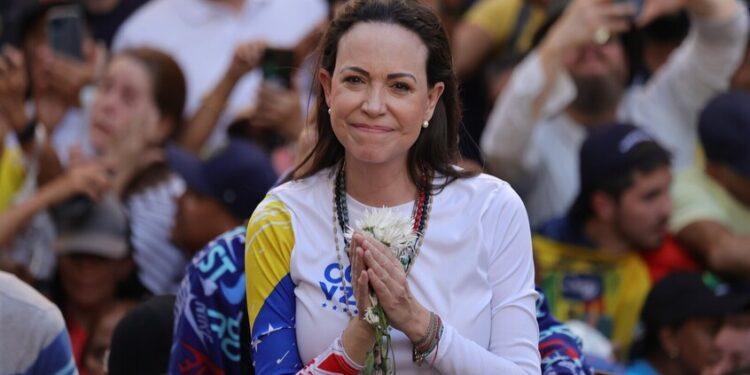 زعيمة المعارضة الفنزويلية باتصال مع نتنياهو: إيران تهديد مشترك لفنزويلا وإسرائيل