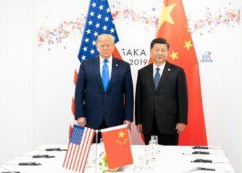 شي جين بينغ يعلن توصل بكين وواشنطن إلى توافق بشأن حل مشكلات كبرى وترامب يؤكد “العلاقات ستكون رائعة”