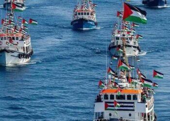 توتر في عرض البحر: سفن غامضة تقترب من قافلة المساعدات المتجهة إلى غزة