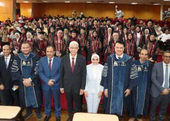 رئيس جامعة المنوفية يشهد حفل تخرج أول دفعة بكلية الذكاء الاصطناعي