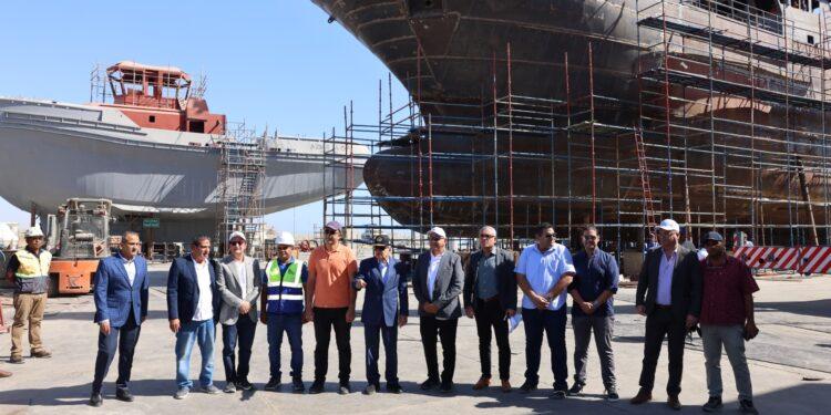 الفريق ربيع:” من سفاجا مصنع مصر لبناء القاطرات يعد انطلاقة جديدة نحو توطين صناعة الوحدات البحرية في مصر”