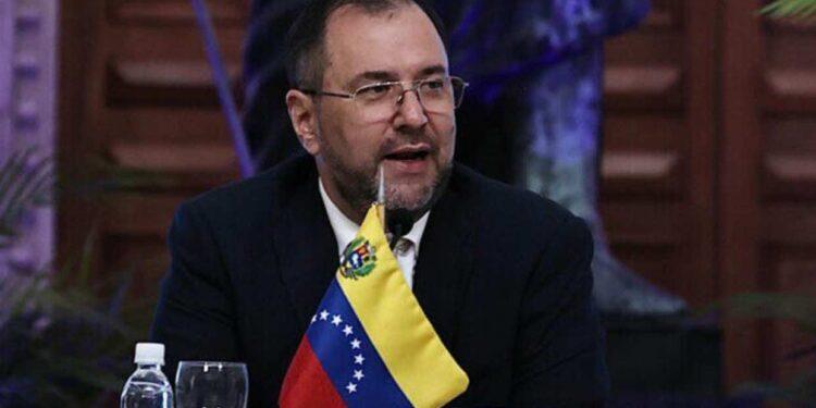 فنزويلا تطالب بعقد اجتماع عاجل لمجلس الأمن الدولي بسبب التصعيد العسكري الأمريكي في منطقة البحر الكاريبي.