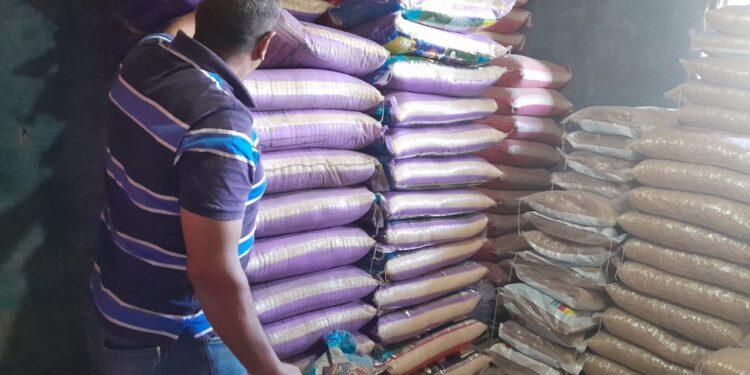 ضبط 3 طن ارز مجهول المصدر وبدون فواتير بالقليوبية