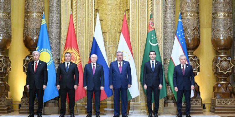 انعقاد قمة آسيا الوسطى وروسيا برئاسة رئيس جمهورية طاجيكستان إمام علي رحمان