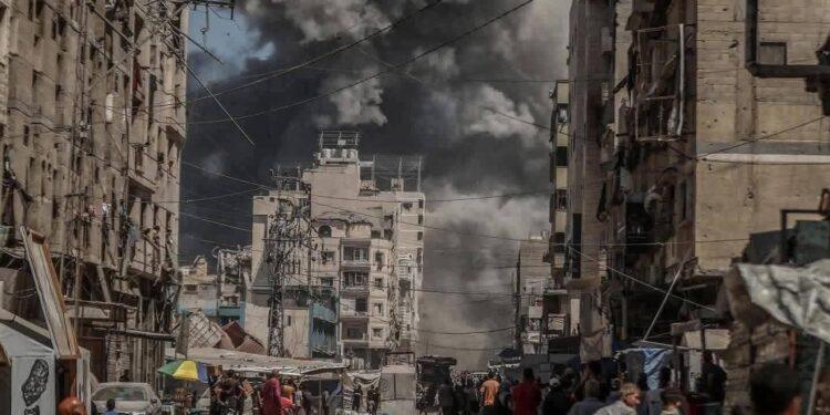 غزة تستعيد أنفاسها الأولى بعد وقف إطلاق النار.. عودة النازحين إلى الركام