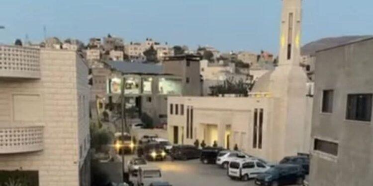 إسرائيل تبدأ سحب قواتها من غزة مع دخول الهدنة حيّز التنفيذ