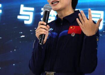 رائدات الفضاء الصينيات: كسر الحواجز وبلوغ النجوم