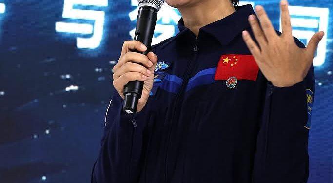 رائدات الفضاء الصينيات: كسر الحواجز وبلوغ النجوم