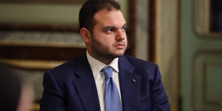 طارق أبو العينين عضوًا باللجنة الاستشارية والتجارية للفيفا