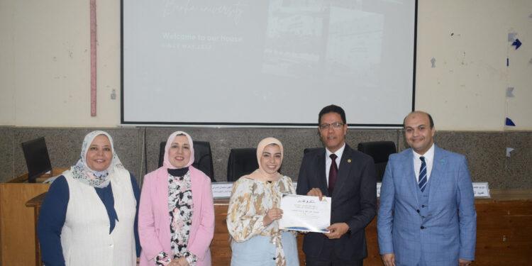 رئيس جامعة بنها يشهد ختام الأنشطة الطلابية وتكريم أوائل الفرق الدراسية بكلية العلاج الطبيعي