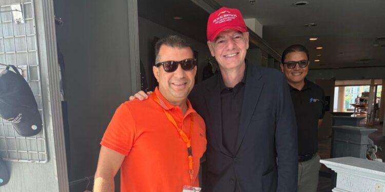 على هامش حضوره قمة السلام.. رئيس الفيفا يرتدي كاب بيك الباتروس دعمًا للسياحة المصرية بشرم الشيخ