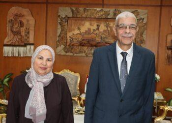 رئيس جامعة المنوفية يكلف الدكتورة منال سمحان قائم بعمل عميدكلية التربية
