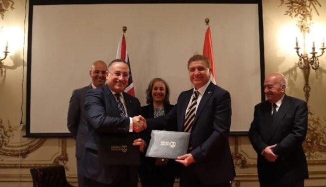 رئيس جامعة الإسكندرية يزور جامعات بريطانية لتعزيز التعاون الأكاديمي والبحثي وتوقيع اتفاقيات شراكة دولية