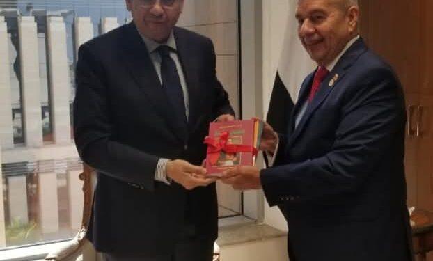 سفير فنزويلا بالقاهرة يجتمع مع مساعد وزير الخارجية المصرى لشؤون الأمريكتين