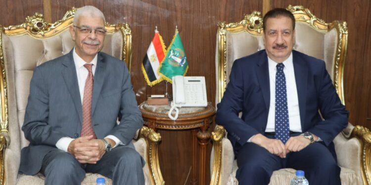 محافظ المنوفية ورئيس جامعة المنوفية يلتقيان 155 حالة من الأسر الأولى بالرعاية وذوى الهمم ويسلمان مساعدات مالية وعينية بقيمة تقارب ” مليون وربع “