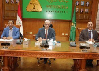 رئيس جامعة المنوفية يرأس إجتماع لجنة ضمان الجودة ويناقش استعداد الكليات المتقدمة لزيارة هيئة الاعتماد المؤسسي والبرامجي في اواخر نوفمبر القادم