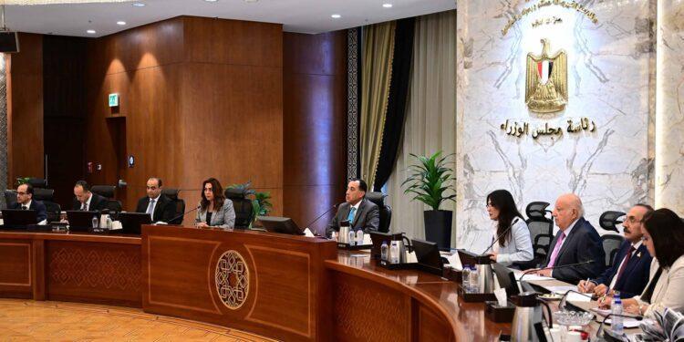 رئيس الوزراء يتابع جهود تعظيم الاستفادة سياحياً من مسار العائلة المقدسة … ويوجه بإعداد دراسات الجدوى اللازمة للمشروعات المقترحة