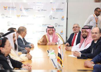 العتيبي يترأس وفد البرلمان العربي خلال زيارة مستشفى سرطان الأطفال في مصر