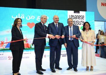 بمشاركة 190 عارضاً على مساحة 10 آلاف متر مربع في Seaside Arenaالرئيس عون يفتتح معرض الصناعات اللبنانية:بدّك ترجّعْ لبنان؟ رْجَعْ صنِّعْ في لبنان