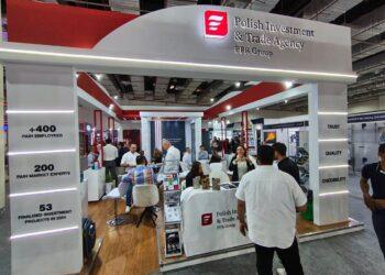 بولندا في معرض أوتوتك للسيارات فى مصر