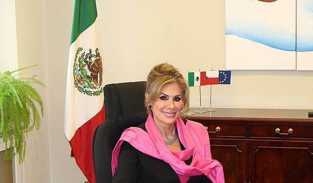 سفارة المكسيك بمصر تنظم احتفالية “يوم الموتى ” وهى عادة قديمة للشعوب الأصلية فى البلاد