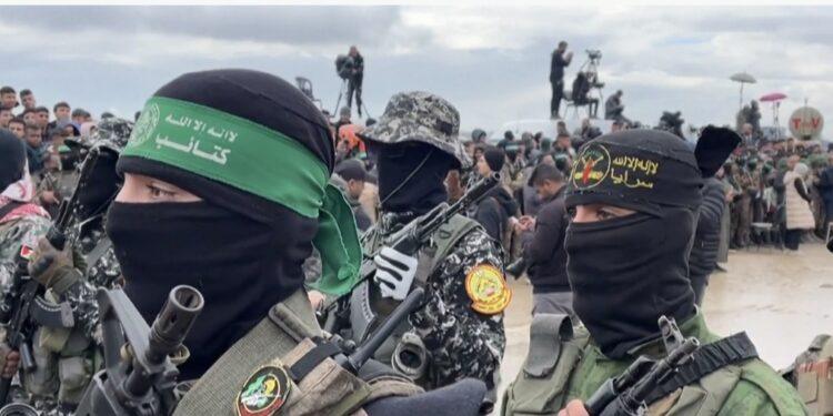 حماس تطلب مهلة إضافية للرد على خطة ترامب