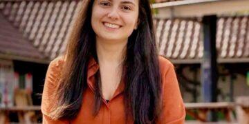 آني زالينيان أول عضو برلمان من أصل أرمني في البرلمان الهولندي.