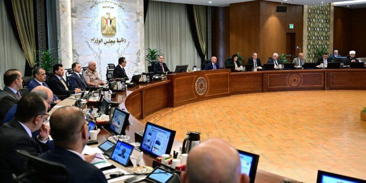 مجلس الوزراء يوافق على مشروع قرار رئيس مجلس الوزراء بشأن تفعيل آلية التسجيل التلقائي لغير القادرين ضمن منظومة التأمين الصحي الشامل