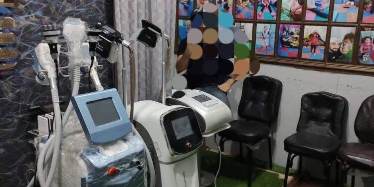 صحة الدقهلية ..ضبط منتحل صفة أخصائي علاج طبيعي بنبروه وأدوية مهربة بأجا