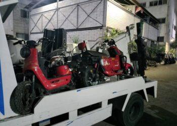 محافظ القاهرة يشدد على الأحياء بمنع سير التوك توك واسكوتر الأطفال ومصادراتها فورا.