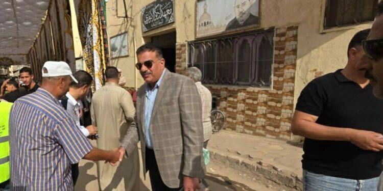 اللواء ا.ح خالد رسلان رئيس مركز ومدينة إدكو يتابع سير عملية التصويت وفتح اللجان في إنتخابات مجلس النواب ٢٠٢٥ (صور)